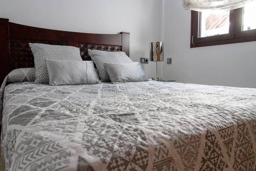 Penthouse Raggio Apartment Севиля Екстериор снимка